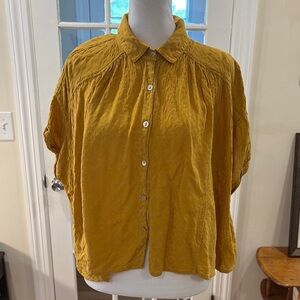 BP Mustard Yellow Women's Button-Up shirt sleeve rayon Top.  Size XS